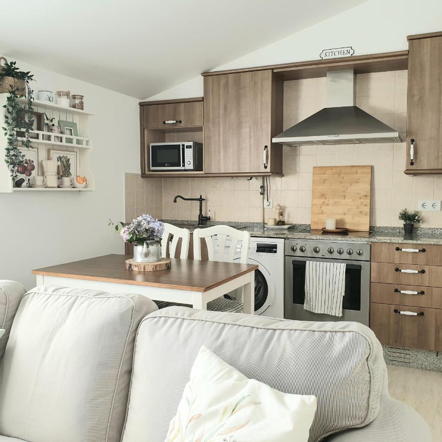 Adam Home Apartamentos Villanueva De Arosa Eksteriør billede